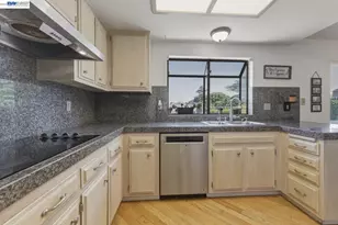 3917 Warbler Dr, Antioch, CA 94509 - Photo 17