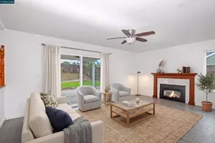 196 Bittercreek Dr, Folsom, CA 95630 - Photo 15