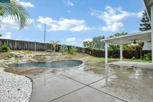 196 Bittercreek Dr, Folsom, CA 95630 - Photo 33
