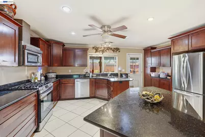 10378 Priest, French Camp, CA 95231 - Photo 7