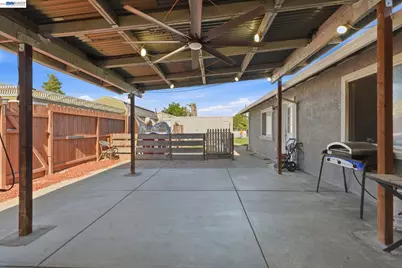 10378 Priest, French Camp, CA 95231 - Photo 35