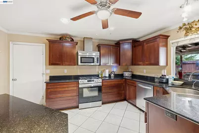 10378 Priest, French Camp, CA 95231 - Photo 9