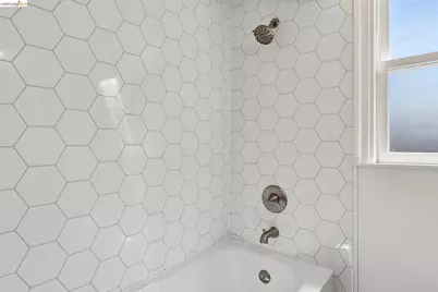 575 58th St, Oakland, CA 94609 - Photo 25