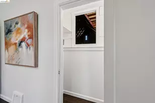 575 58th St, Oakland, CA 94609 - Photo 31