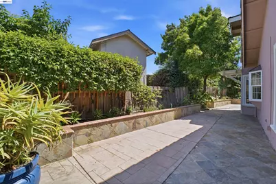32760 Orick St, Union City, CA 94587 - Photo 43