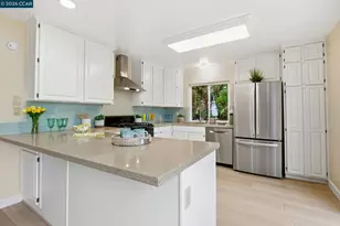 263 Carlisle Way, Benicia, CA 94510 - Photo 17