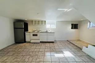 1301 60th Ave, Oakland, CA 94621 - Photo 11