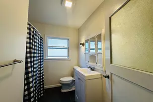 1301 60th Ave, Oakland, CA 94621 - Photo 11