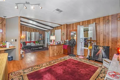 273 Luau Dr, Pittsburg, CA 94565 - Photo 9
