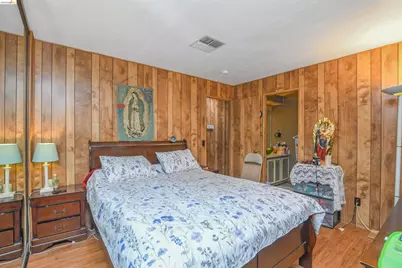 273 Luau Dr, Pittsburg, CA 94565 - Photo 15
