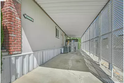 273 Luau Dr, Pittsburg, CA 94565 - Photo 19