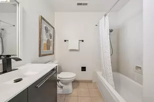 7900 Hansom Dr, Oakland, CA 94605 - Photo 27