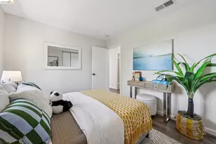 7900 Hansom Dr, Oakland, CA 94605 - Photo 25