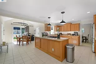 2473 Centennial Ln, Hayward, CA 94541 - Photo 7