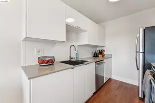 194 Lakeshore Ct, Richmond, CA 94804 - Photo 9