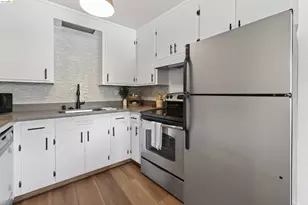 666 Oakland Ave, Oakland, CA 94611 - Photo 17