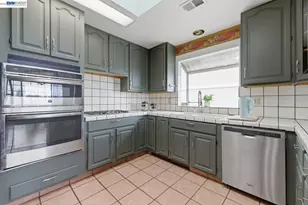1019 Central Blvd, Hayward, CA 94542 - Photo 13