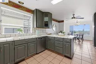 1019 Central Blvd, Hayward, CA 94542 - Photo 15