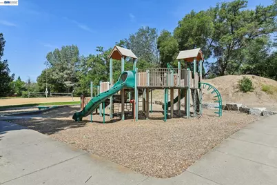 989 Carter St, Folsom, CA 95630 - Photo 59