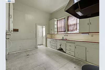 2226 13th Ave, Oakland, CA 94606 - Photo 7