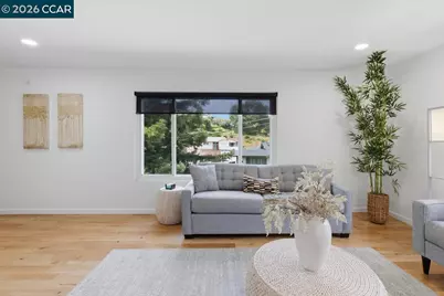 125 Elysian Fields Dr, Oakland, CA 94605 - Photo 11