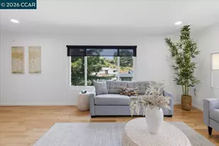 125 Elysian Fields Dr, Oakland, CA 94605 - Photo 11
