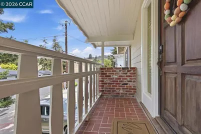 125 Elysian Fields Dr, Oakland, CA 94605 - Photo 5