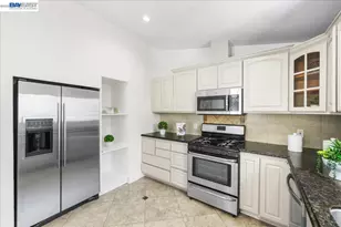 2170 Ralmar Ave, East Palo Alto, CA 94303 - Photo 9