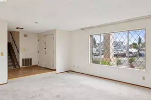 7360 Meadowgate Dr, Sacramento, CA 95823 - Photo 5