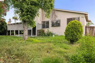7360 Meadowgate Dr, Sacramento, CA 95823 - Photo 31