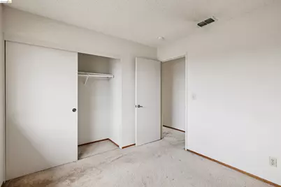 7360 Meadowgate Dr, Sacramento, CA 95823 - Photo 25
