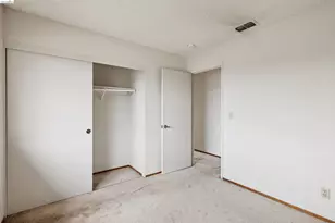 7360 Meadowgate Dr, Sacramento, CA 95823 - Photo 25