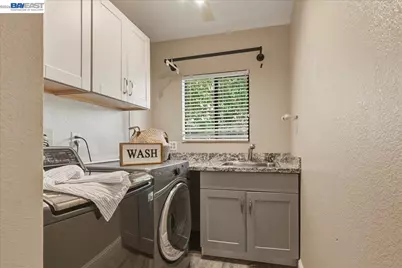 2377 College Ave, Livermore, CA 94550 - Photo 25