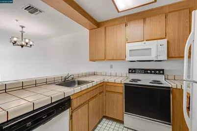 1201 Alta Vista Dr #206, Walnut Creek, CA 94596 - Photo 7