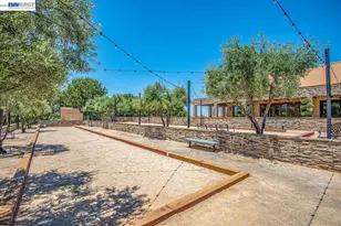1033 Malbec Ln, Brentwood, CA 94513 - Photo 39