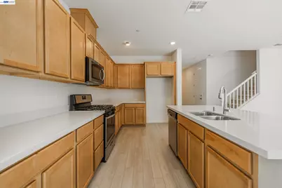 60 Molveno Dr, Stockton, CA 95209 - Photo 27