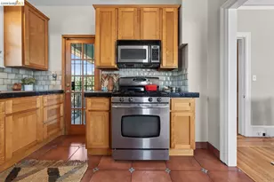 594 55th St, Oakland, CA 94609 - Photo 21