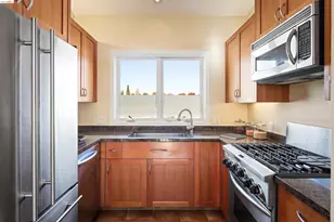 6555 Shattuck Ave., Oakland, CA 94609 - Photo 15