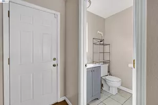 523 Evelyn Ln, Hayward, CA 94544 - Photo 31