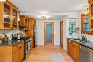 5504 Merriewood Dr, Oakland, CA 94611 - Photo 29