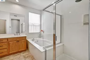 1021 Kennedy Pl, Tracy, CA 95377 - Photo 23