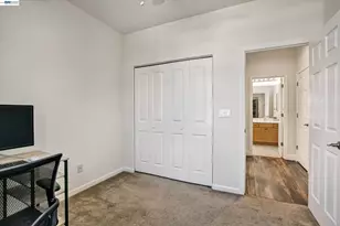 1021 Kennedy Pl, Tracy, CA 95377 - Photo 15