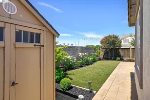 1021 Kennedy Pl, Tracy, CA 95377 - Photo 27