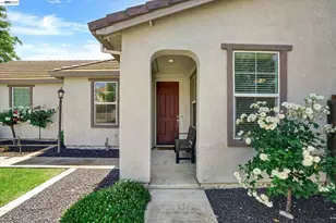 1021 Kennedy Pl, Tracy, CA 95377 - Photo 3