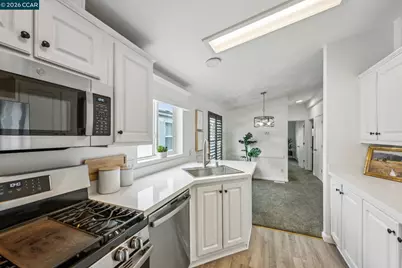 115 Cabana #115, Napa, CA 94558 - Photo 3