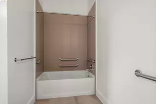 1545 32nd St, Oakland, CA 94608 - Photo 17