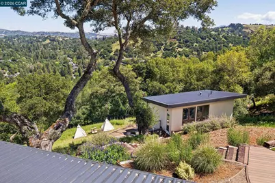 205 Crestview Dr, Orinda, CA 94563 - Photo 13