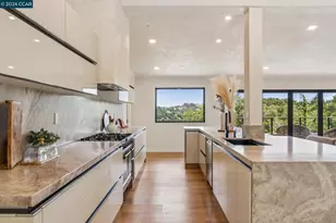 205 Crestview Dr, Orinda, CA 94563 - Photo 21