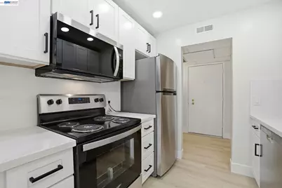 460 Civic Dr #106, Walnut Creek, CA 94596 - Photo 13