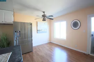 3090 Los Prados, San Mateo, CA 94403 - Photo 7